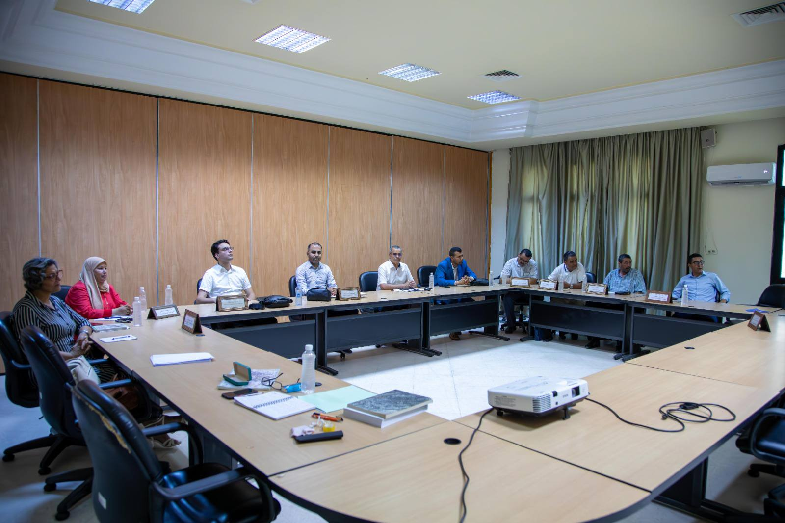 You are currently viewing لجنة المخططات التنموية والمشاريع الكبرى تنظم ورشة عمل