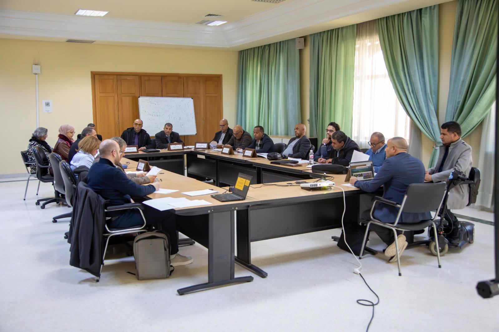 You are currently viewing لجنة النظام الداخلي والحصانة والمسائل القانونية تستمع إلى ممثلي الجامعة الوطنية للبلديات التونسية