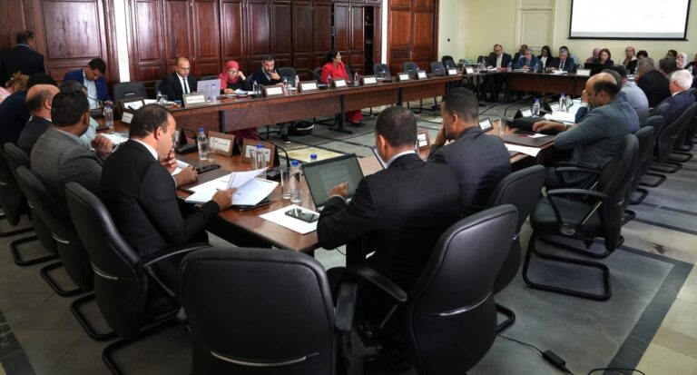 لجنة المالية والميزانية تعقد جلسة للنظر في مشروع مهمة المالية لسنة 2026