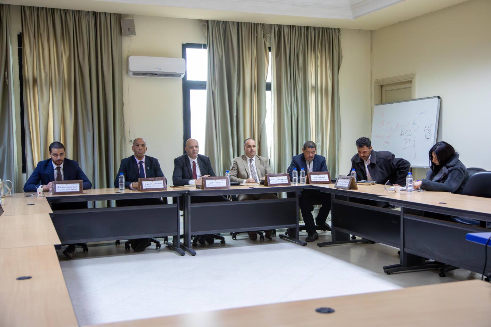 You are currently viewing لجنة الاستثمار والتعاون الدولي تعقد جلسة استماع لممثلي رئاسة الحكومة بخصوص المشاريع الكبرى المعطلة