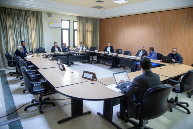 لجنة المالية والميزانيّة تستمع إلى إطارات وزارة المالية حول موضوع الفوترة الإلكترونية