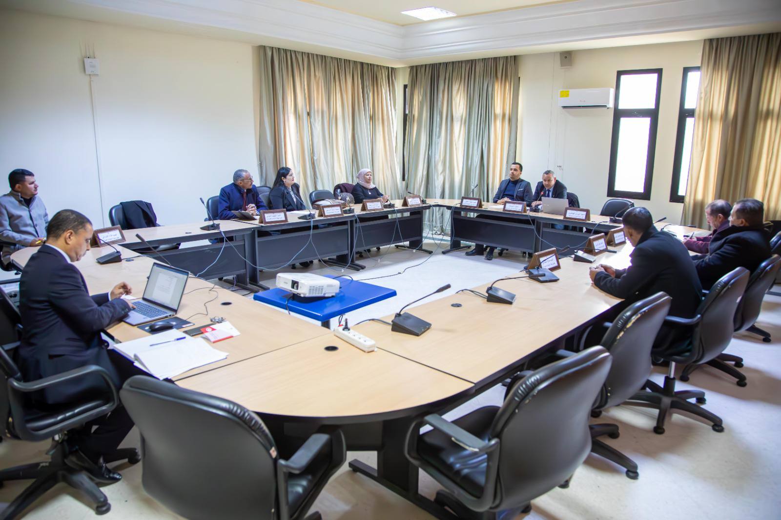 You are currently viewing لجنة المالية والميزانية تتداول بخصوص برنامج عملها خلال الفترة القادمة