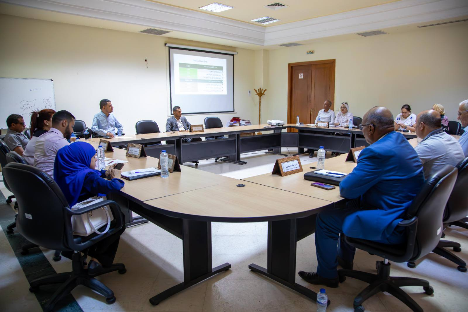 You are currently viewing لجنة الخدمات و التنمية الاجتماعية تعقد جلسة استماع لممثلي وزارة الأسرة والمرأة والطفولة وكبار السن