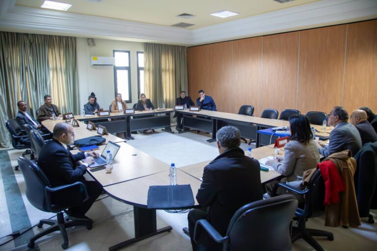 لجنة القطاعات الإنتاجية تستمع لممثلي وزارة أملاك الدولة والشؤون العقارية
