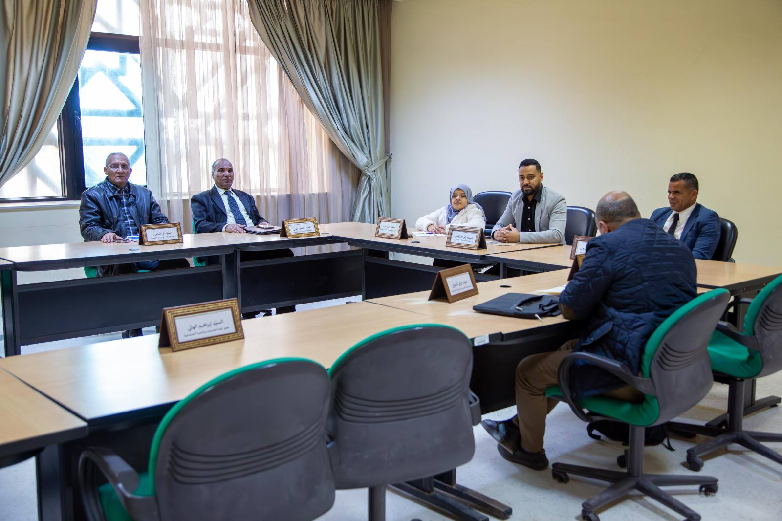 You are currently viewing لجنة الخدمات والتنمية الاجتماعية تعقد اجتماعا لترتيب أعمال اللجنة خلال الفترة المقبلة