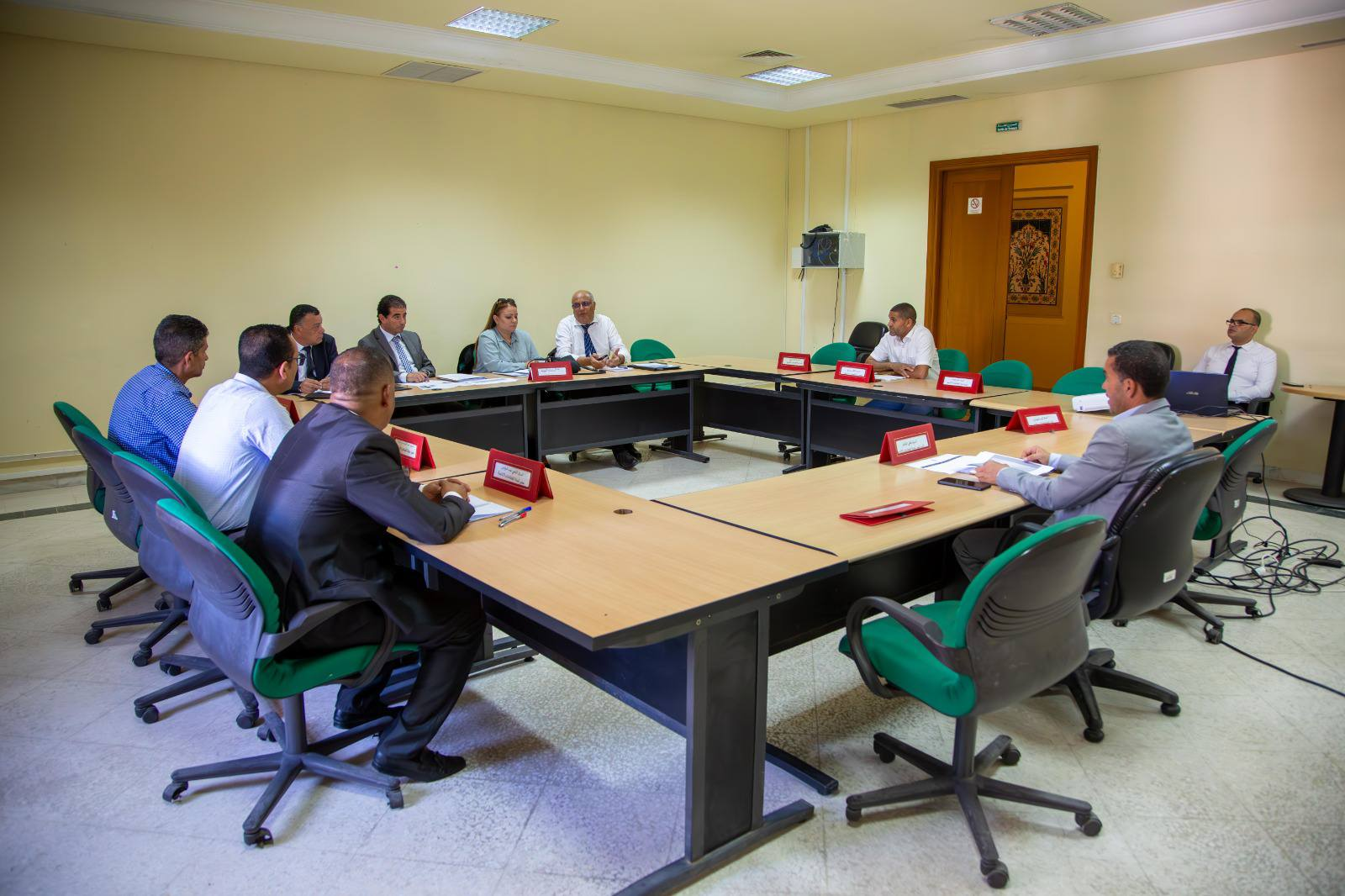 You are currently viewing لجنة القطاعات الانتاجية تستمع لممثلي وكالة حماية وتهيئة الشريط الساحلي