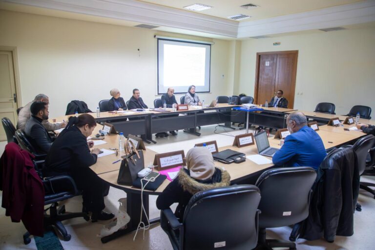 لجنة الخدمات والتنمية الاجتماعية تستمع لممثلي وزارة الأسرة والمرأة والطفولة وكبار السن