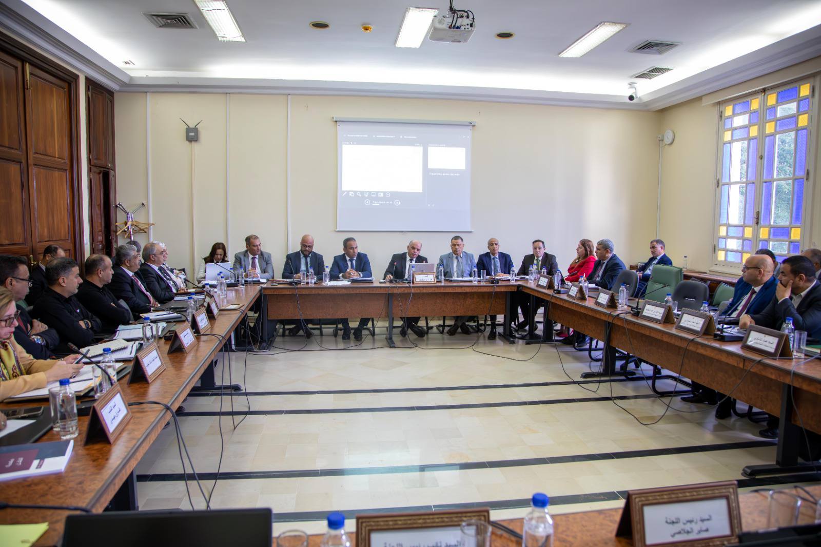 You are currently viewing لجنة المخططات التنموية تعقد جلسة استماع حول مشروع ميزانية مهمة النقل لسنة 2026