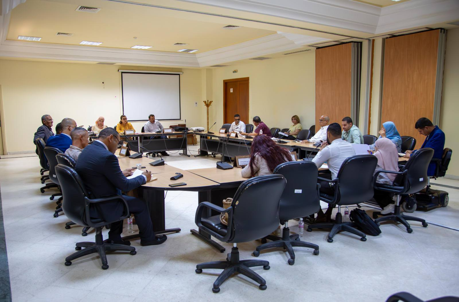 You are currently viewing لجنة الخدمات والتنمية الاجتماعية تعقد جلسة استماع إلى ممثلي وزارة الشباب والرياضة