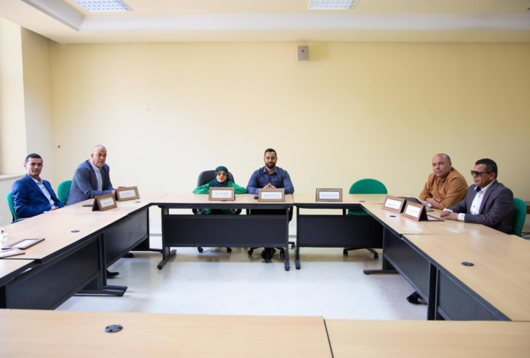 لجنة الخدمات والتنمية الاجتماعية تعقد جلسة عمل