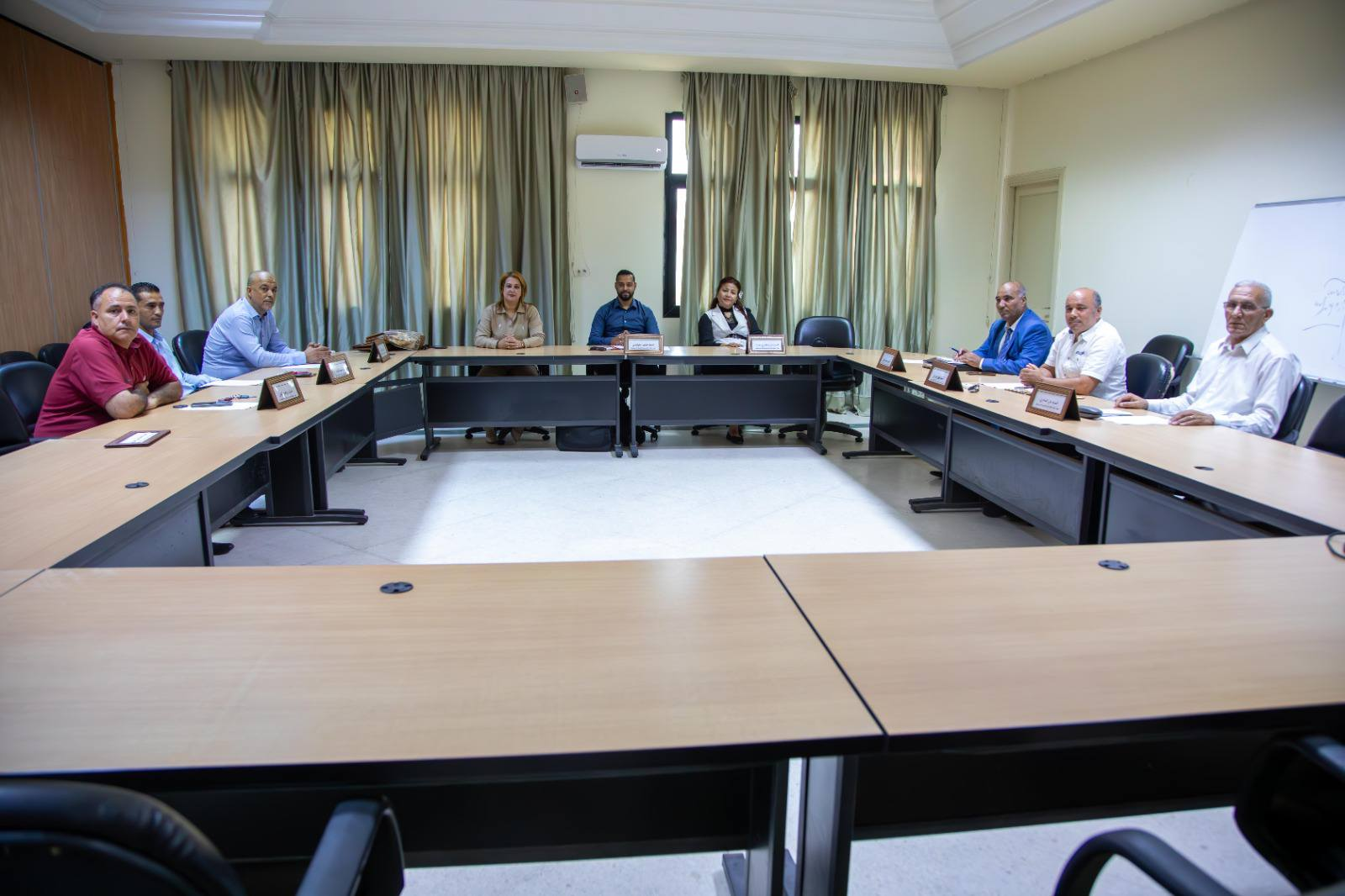 You are currently viewing لجنة الخدمات و التنمية الاجتماعية تعقد جلسة عمل