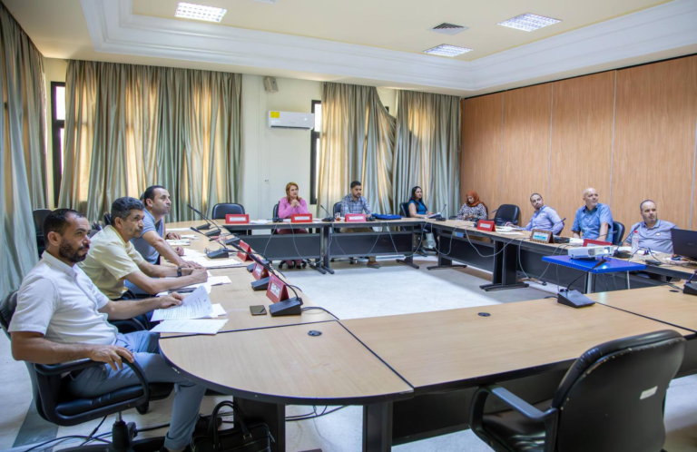 لجنتا الاستثمار و التعاون الدولي والقطاعات الانتاجية تعقدان جلسة مشتركة للنظر في مشروعي قانونين متعلقين باتفاقيتين خاصتين بالمحروقات