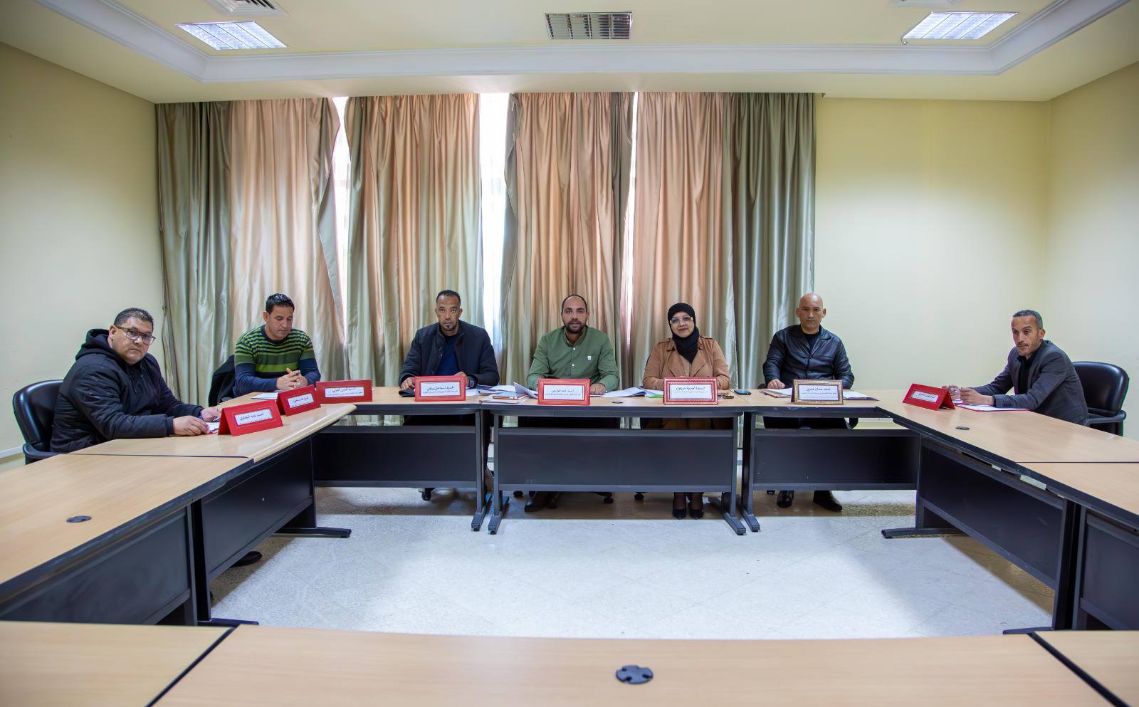 You are currently viewing لجنة النظام الداخلي والحصانة والمسائل القانونية تعقد جلسة عمل