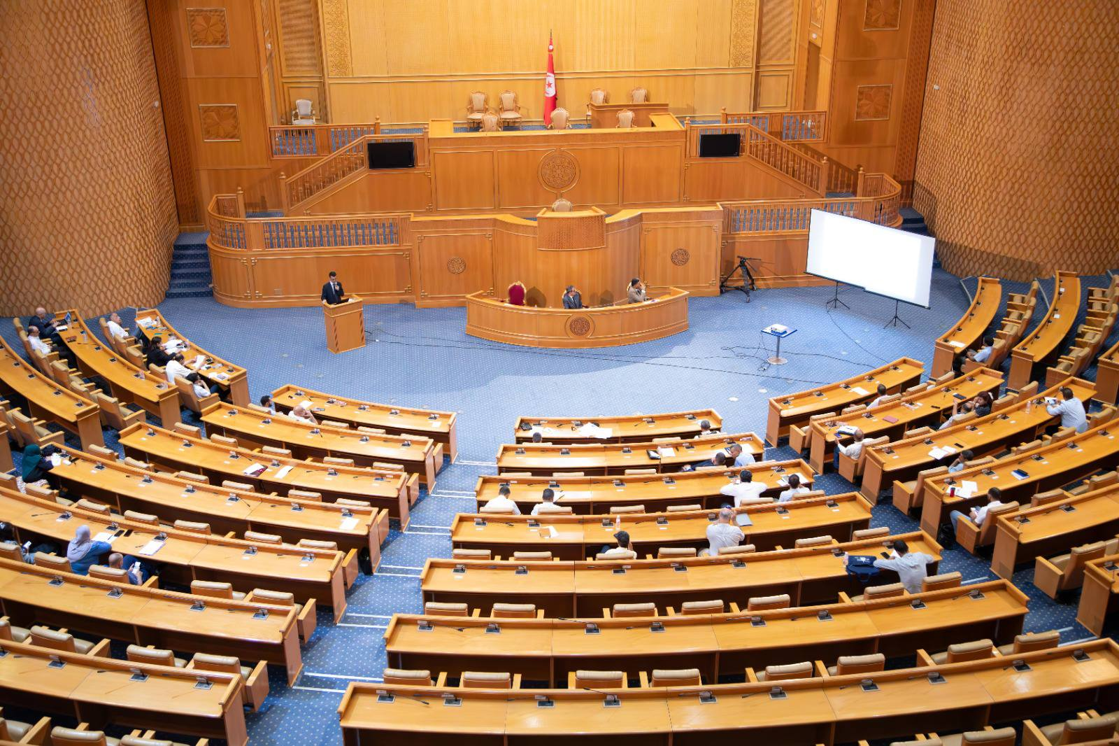 You are currently viewing رئيس المجلس الوطني للجهات والأقاليم يشرف على تنظيم يوم دراسي برلماني حول رخص البحث والاستكشاف عن الثروات الطبيعية والإشكاليات المتعلقة بها