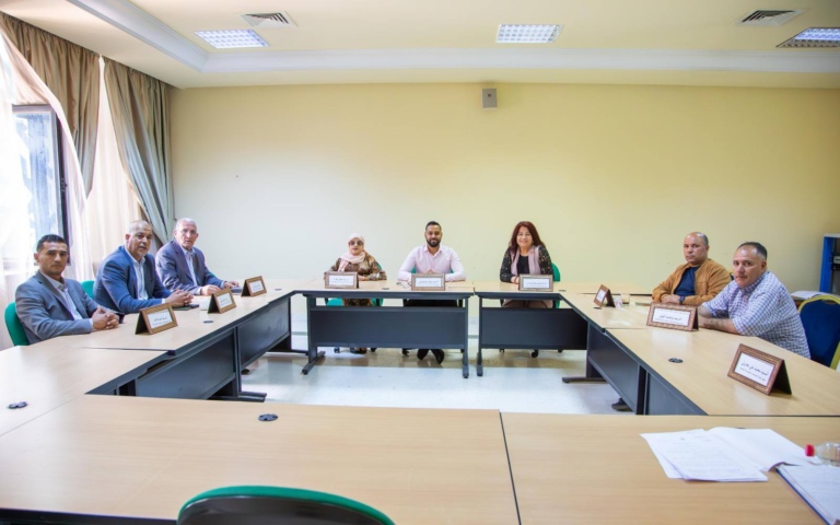 لجنة الخدمات والتنمية الاجتماعية تعقد اجتماعا تحضيريا