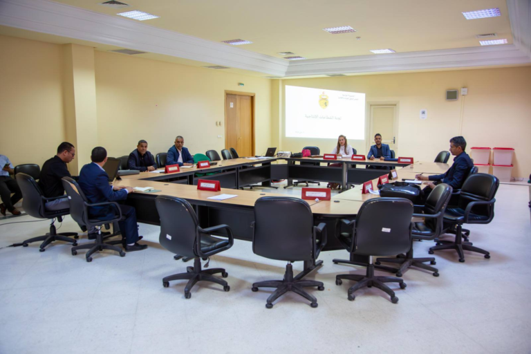 لجنة القطاعات الانتاجية تعقد جلسة عمل