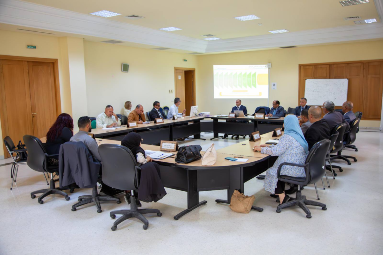 لجنة الخدمات والتنمية الاجتماعية تعقد جلسة استماع لممثلي وزارة التشغيل والتكوين المهني