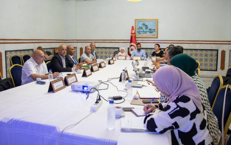 لجنة الخدمات والتنمية الاجتماعية تستمع لممثلي وزارة التشغيل والتكوين المهني