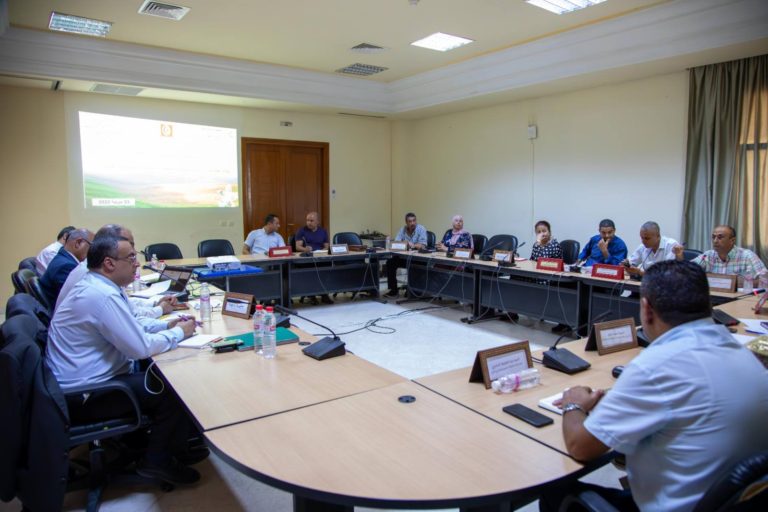 جلسة مشتركة بين لجنة القطاعات الإنتاجية ولجنة المخططات التنموية للاستماع إلى ممثلي وزارة الفلاحة والموارد المائية والصيد البحري