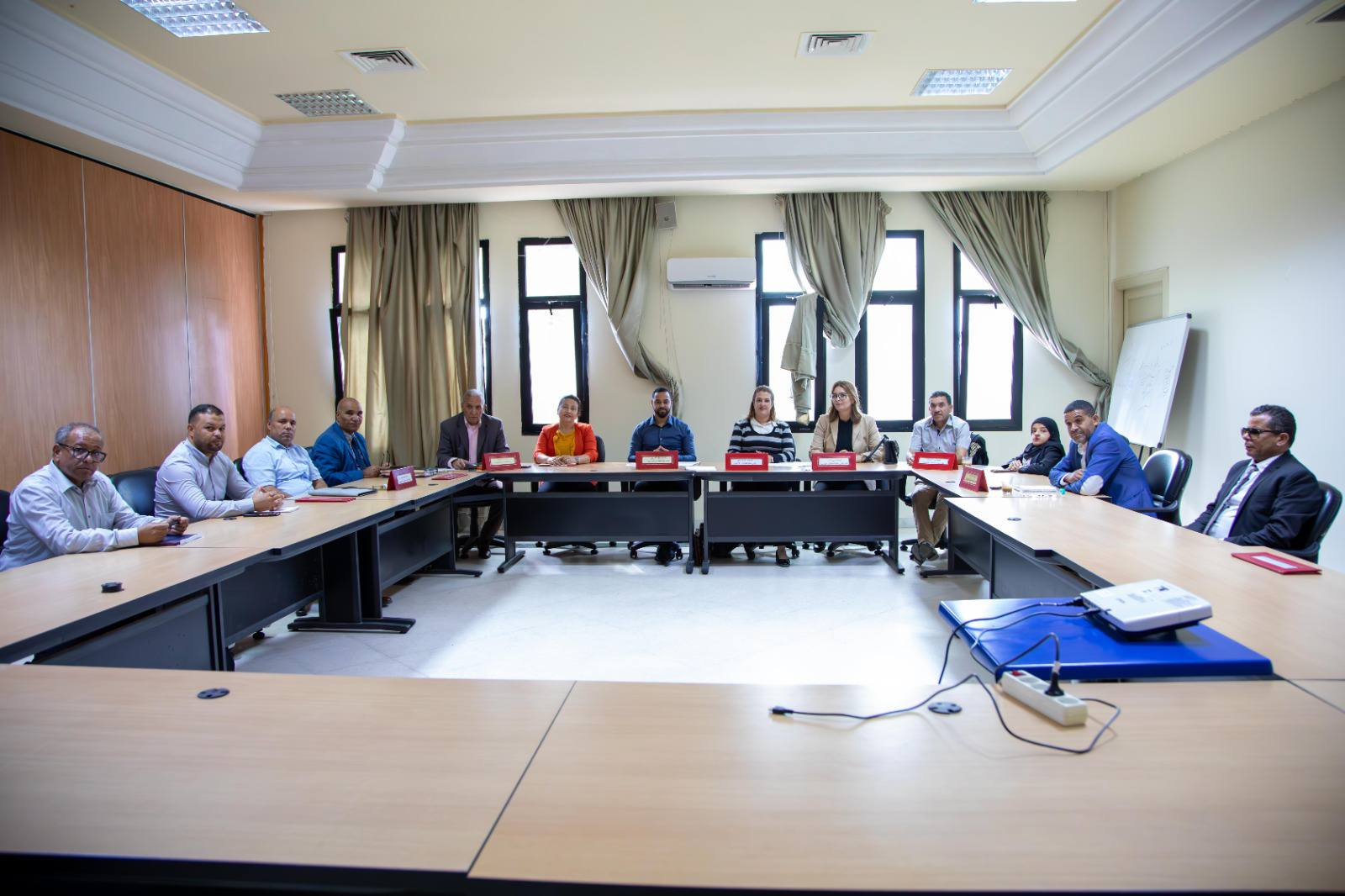 You are currently viewing لجنتا الخدمات والتنمية الاجتماعية والقطاعات الانتاجية تعقدان جلسة عمل مشتركة