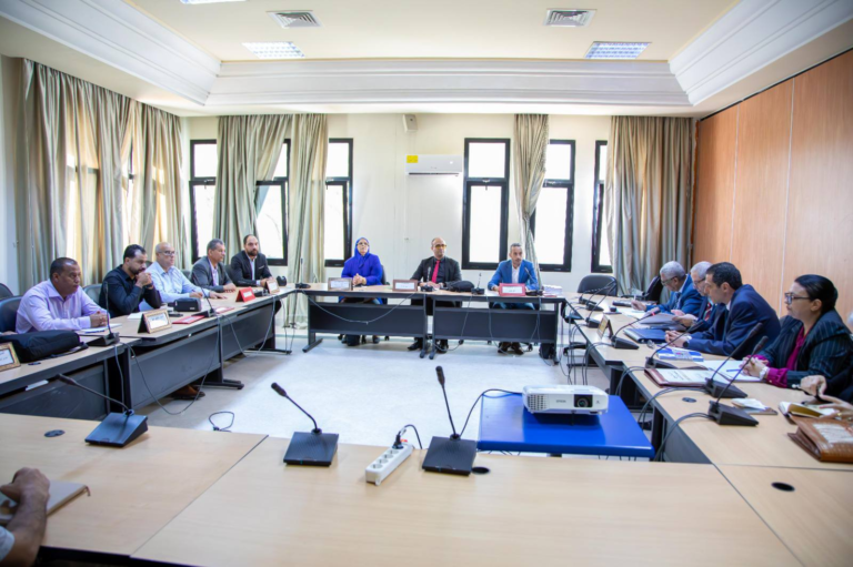 لجنة النظام الداخلي والحصانة والمسائل القانونية تستمع لممثلي وزارة الداخلية