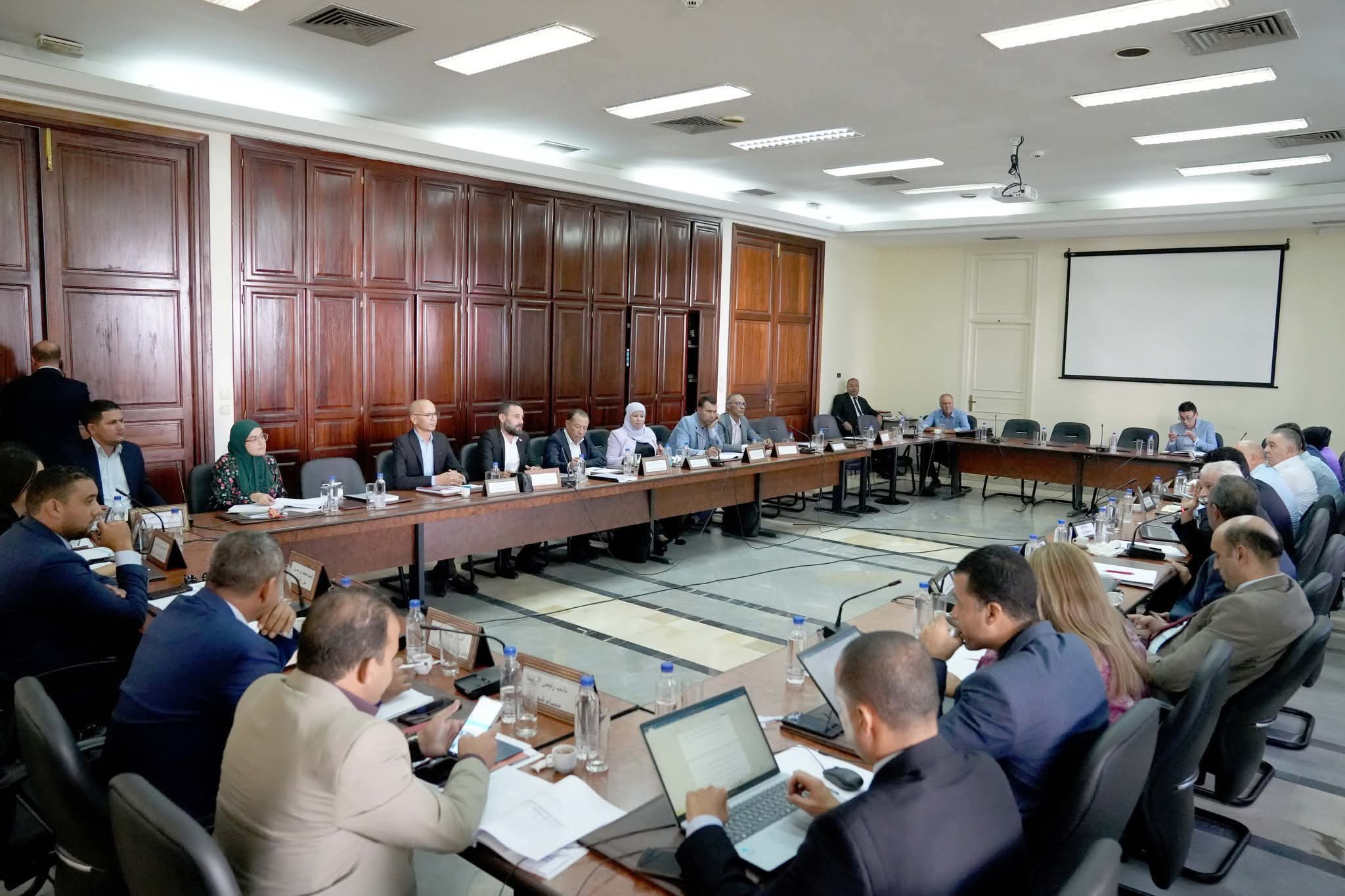 You are currently viewing لجنتا المالية والميزانية بالمجلس الوطني للجهات والأقاليم ومجلس نواب الشعب تتداولان حول مشروعي ميزانية الدولة و قانون المالية لسنة 2026