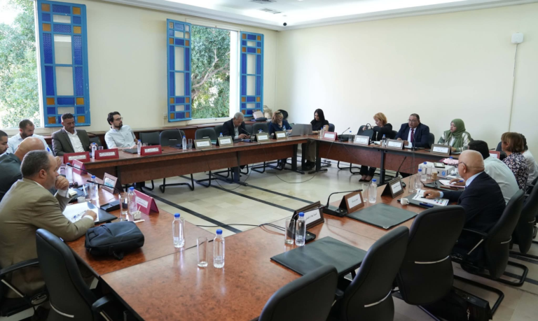 لجنتا العلاقات الخارجية والاستثمار والتعاون الدولي بالغرفتين النيابيتين تعقدان جلسة عمل في إطار النظر في مشروع ميزانية الدولة لسنة 2026