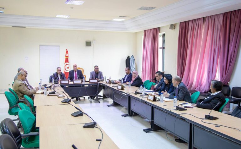 لجنة الاستثمار والتعاون الدولي تستمع لممثلي وزارة الشؤون الخارجية بخصوص وضعية الجالية التونسية في ظل الحرب الدائرة بالشرق الأوسط