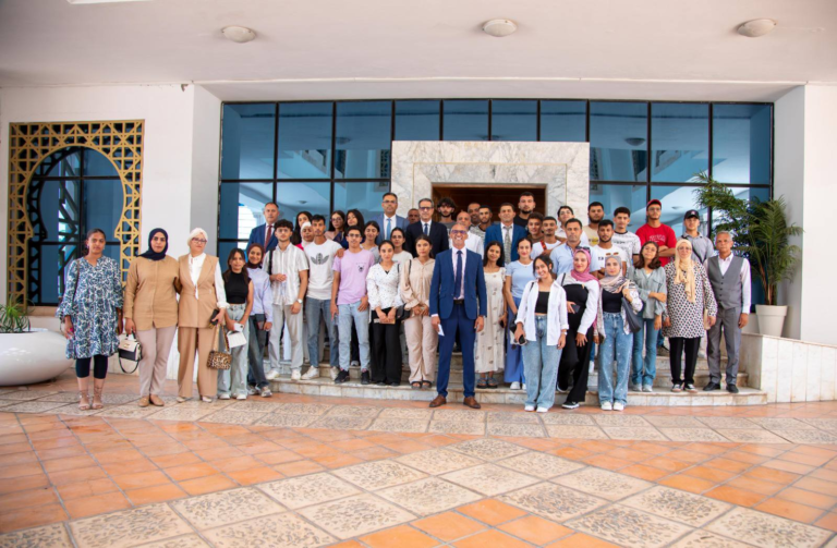 رئيس المجلس الوطني للجهات والأقاليم يلتقي بوفد تلمذي من الناجحين والمتفوقين في امتحان الباكالوريا
