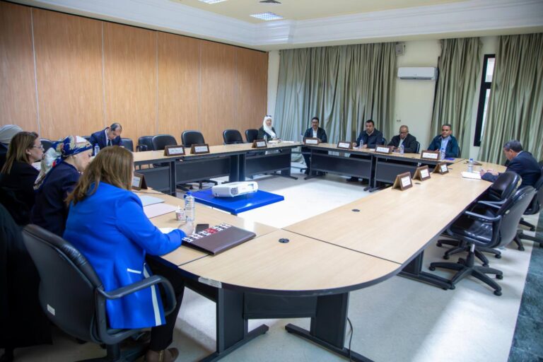 لجنة المخططات التنموية والمشاريع الكبرى تستمع لممثلي وزارة الأسرة والمرأة والطفولة وكبار السن