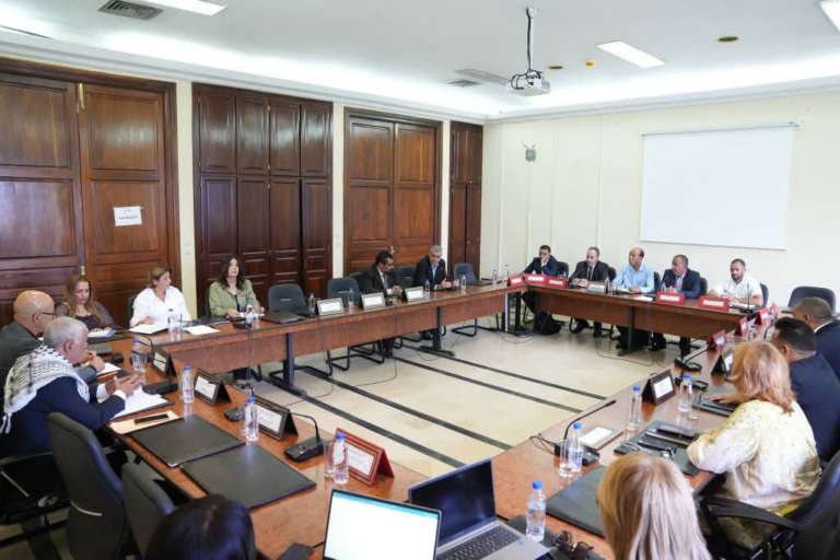 لجنة الاستثمار والتعاون الدولي بالمجلس الوطني للجهات والأقاليم ولجنة الحقوق والحريات بمجلس نواب الشعب تضبطان منهجية العمل على مشروع ميزانية الدولة لسنة 2026