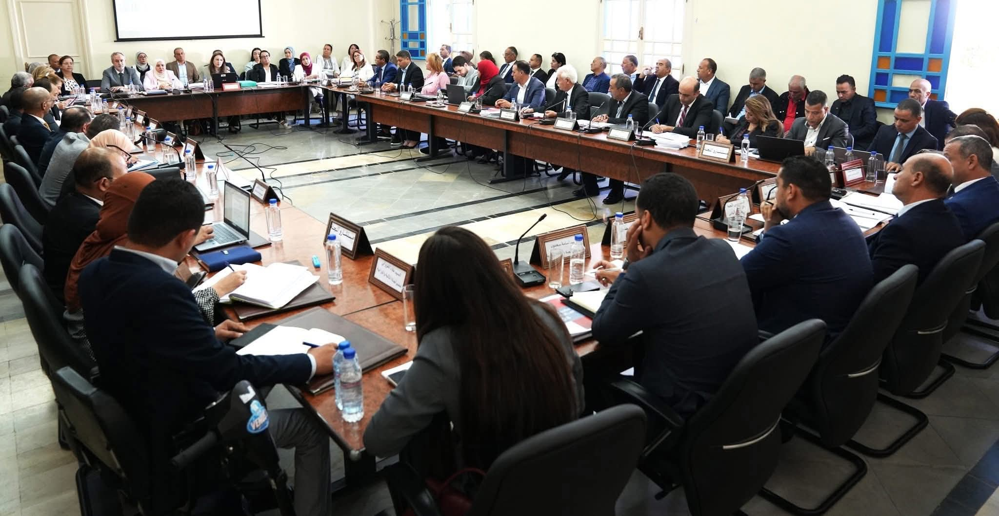 You are currently viewing لجنة المالية والميزانية تستمع إلى وزيرة المالية حول تنفيذ ميزانية الدولة وتفعيل إجراءات قانون المالية لسنة 2025