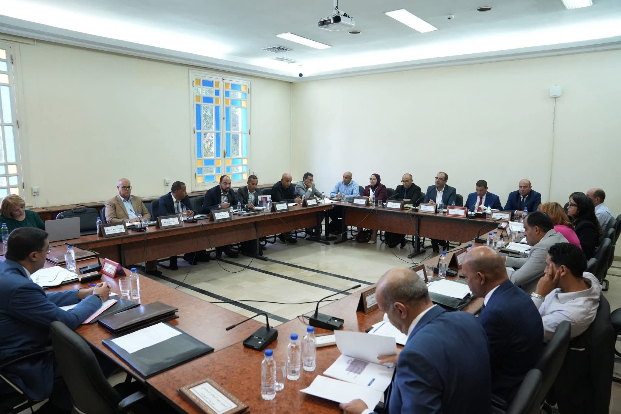 You are currently viewing لجنة النظام الداخلي تعقد جلسة استماع حول مشروع ميزانية المهمة الخاصة المجلس الأعلى المؤقت للقضاء لسنة 2026