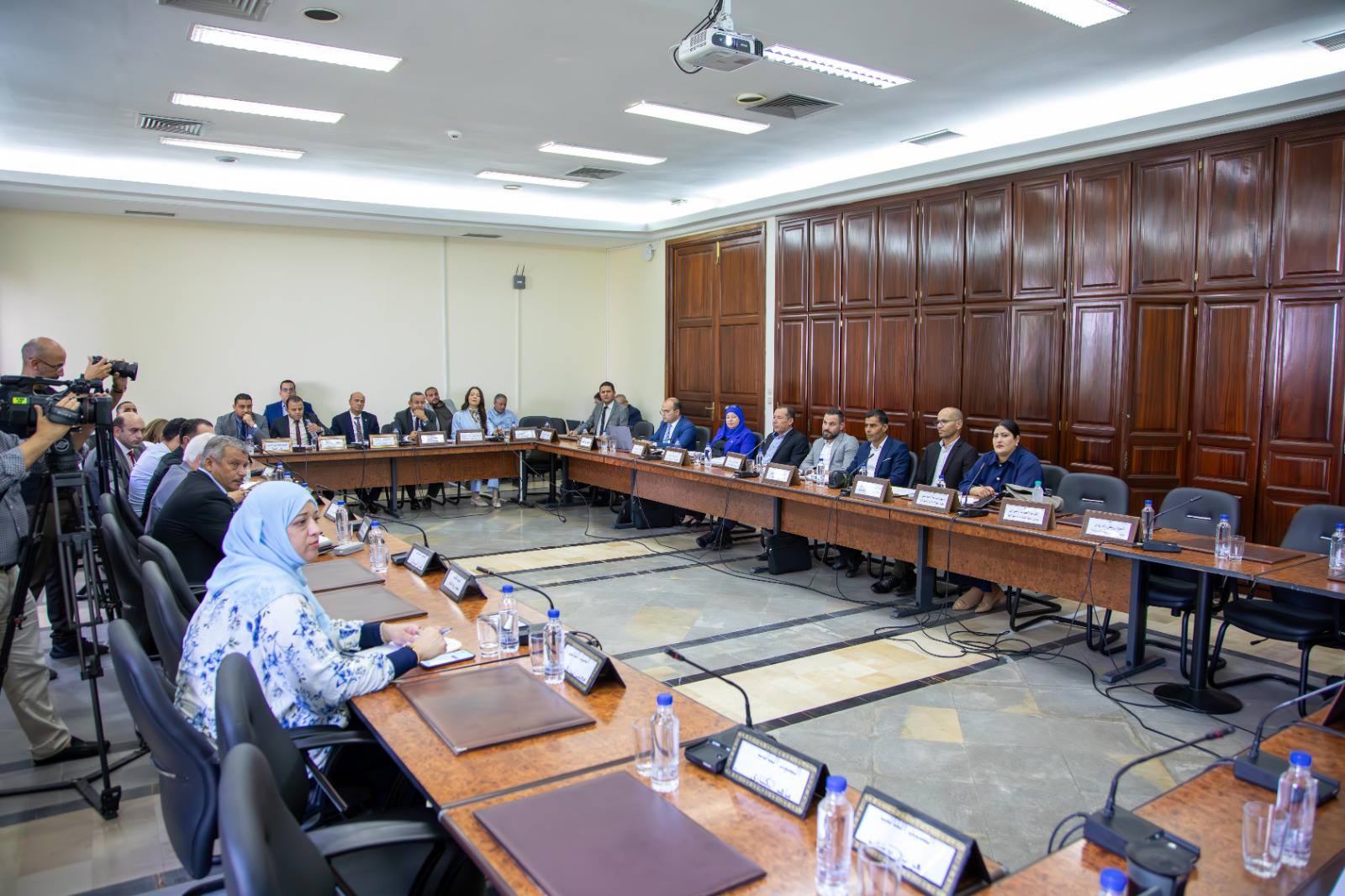 You are currently viewing لجنة المالية والميزانية تستمع لوزير الاقتصاد والتخطيط حول مشروع الميزان الاقتصادي لسنة 2026