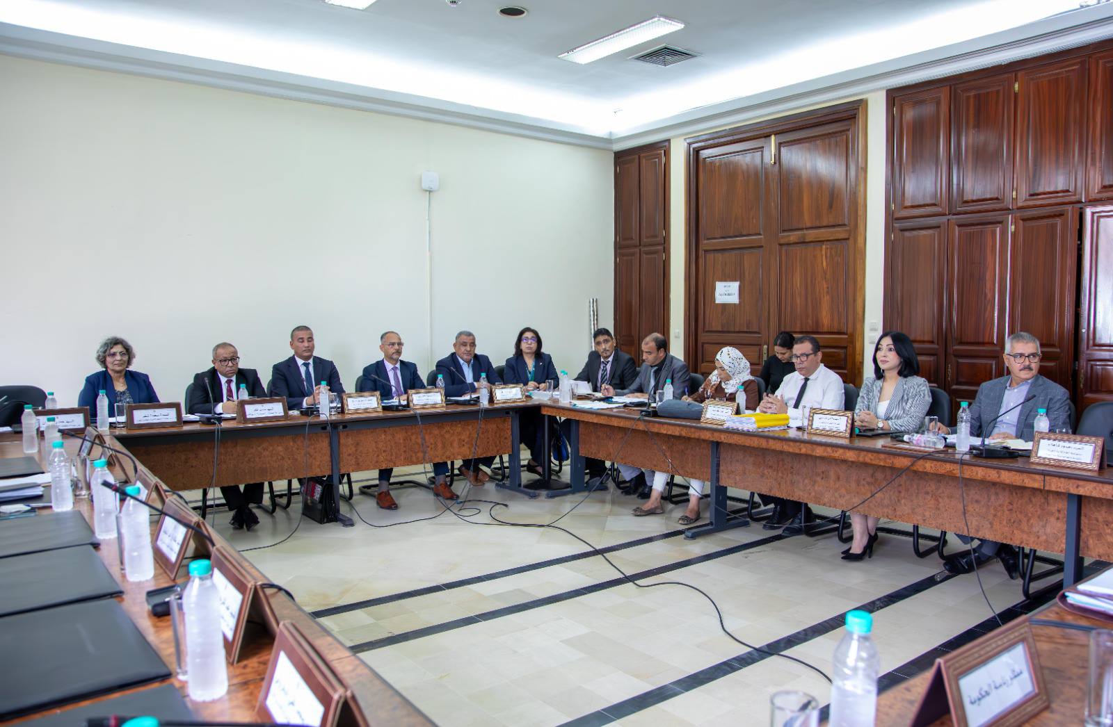 You are currently viewing لجنة المخططات التنموية تعقد جلسة استماع بخصوص مهمة رئاسة الحكومة في إطار مناقشة مشروع ميزانية الدولة لسنة 2026