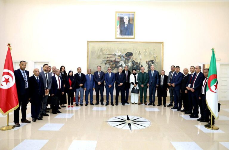 استقبل السيد ابراهيم بوغالي رئيس المجلس الشعبي الوطني بالجمهورية الجزائرية الديمقراطية الشعبية، السيد عماد الدربالي رئيس المجلس الوطني للجهات والأقاليم