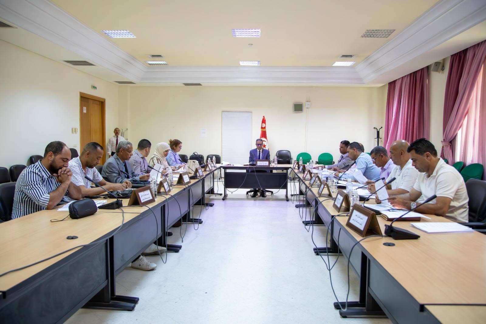 You are currently viewing رئيس المجلس الوطني للجهات والأقاليم يشرف على اجتماع مكتب المجلس