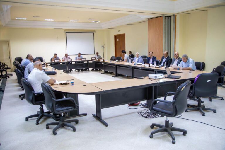 لجنة المخططات التنموية والمشاريع الكبرى تستمع إلى ممثلي الجامعة التونسية للحرفيين والمؤسسات الصغرى والمتوسطة