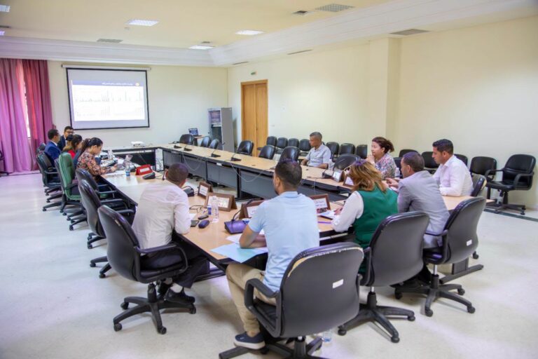 لجنة القطاعات الإنتاجية تستمع لإطارات وزارة الصناعة والمناجم والطاقة بخصوص الشركات البترولية وعقود الاستغلال