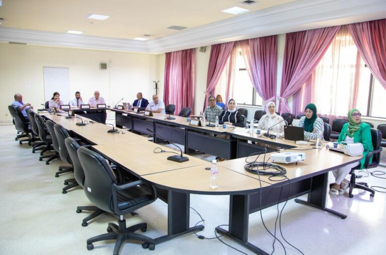 لجنة الخدمات والتنمية الاجتماعية تستمع لممثلي وزارة التشغيل والتكوين المهني حول برنامج التمكين الاقتصادي